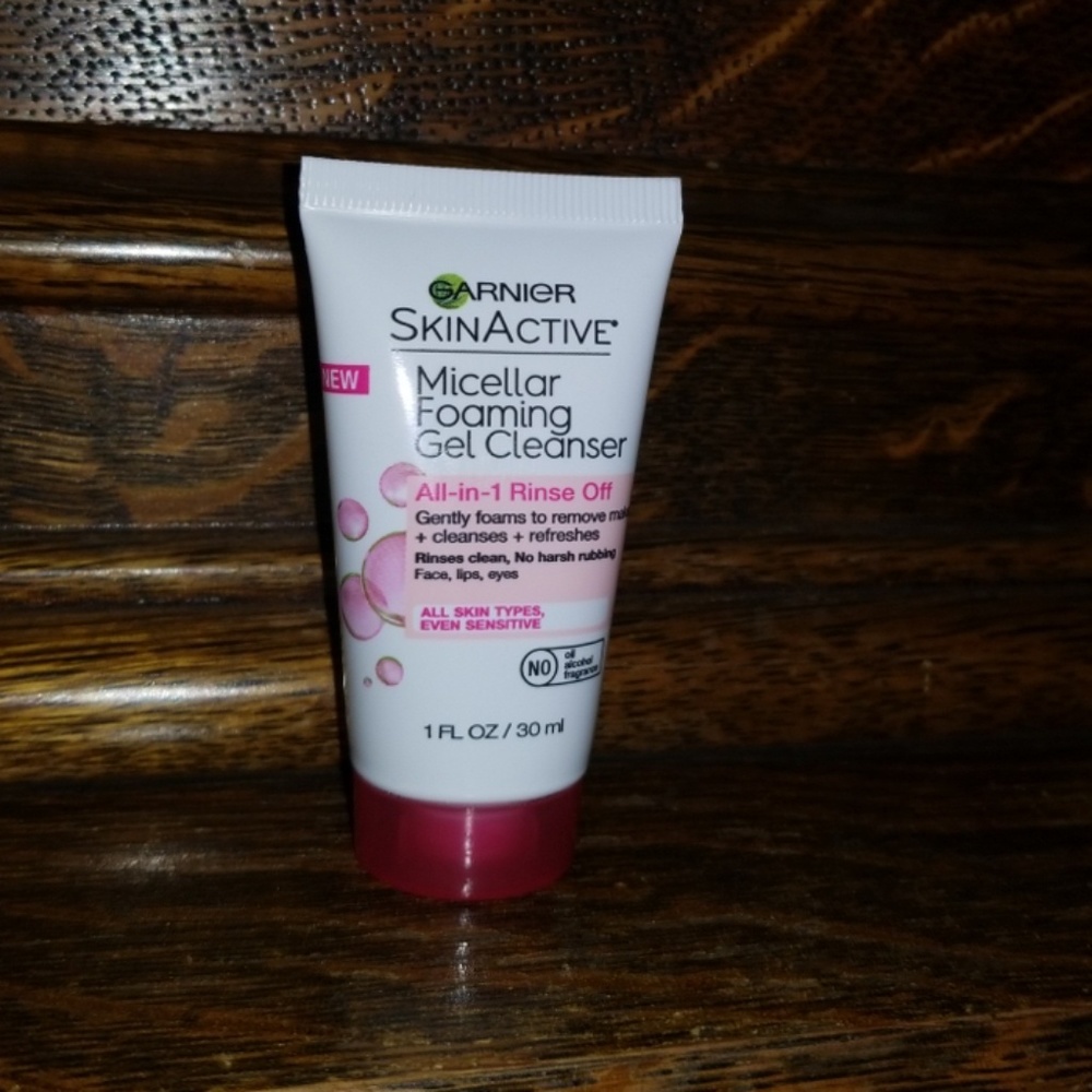 Garnier Micellar Foaming Gel Cleanser